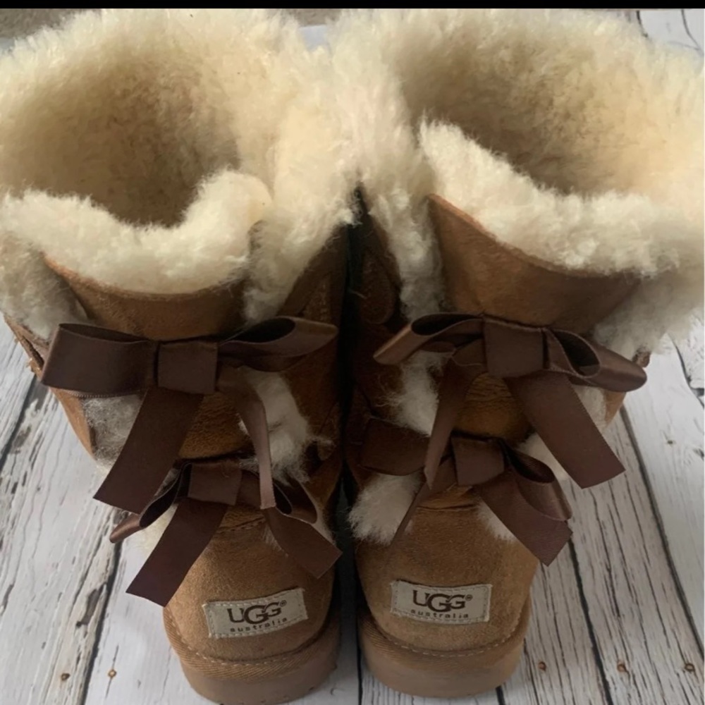 UGG Bailey Bow Boots Chestnut